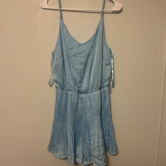 Romper - Picture 1 of 3